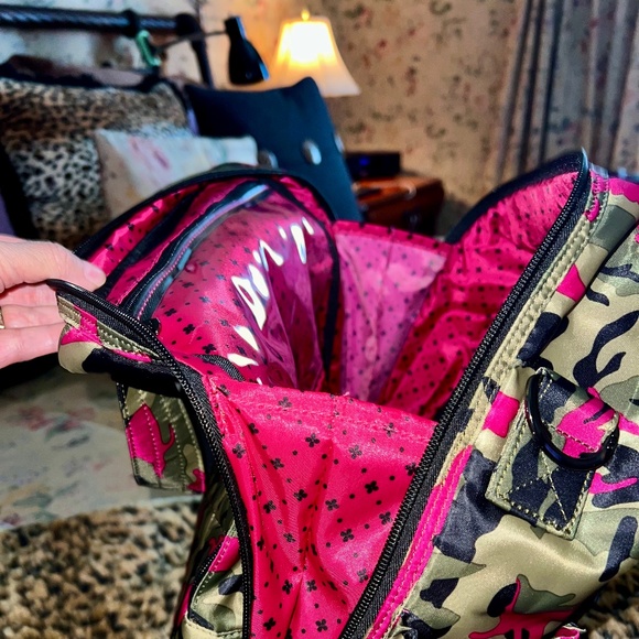 Lug Ranger XL Quilted Carry All NWT'S - Picture 14 of 15